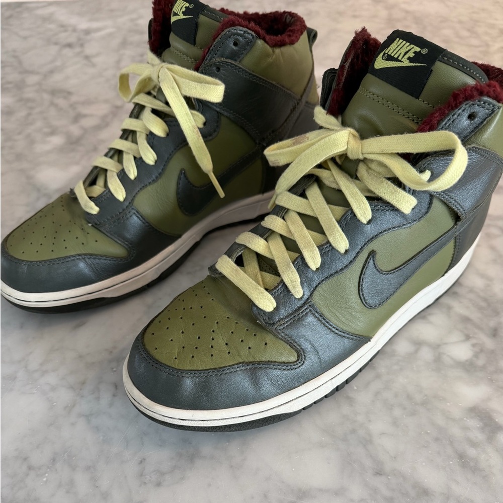 Nike Women’s Green and Black High-Top Sneakers